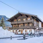 Weberhof 4 *